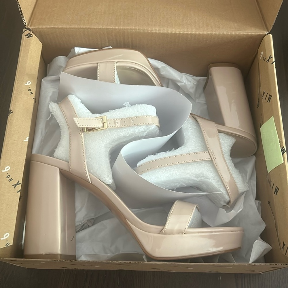Nude platform heel- practically brand new